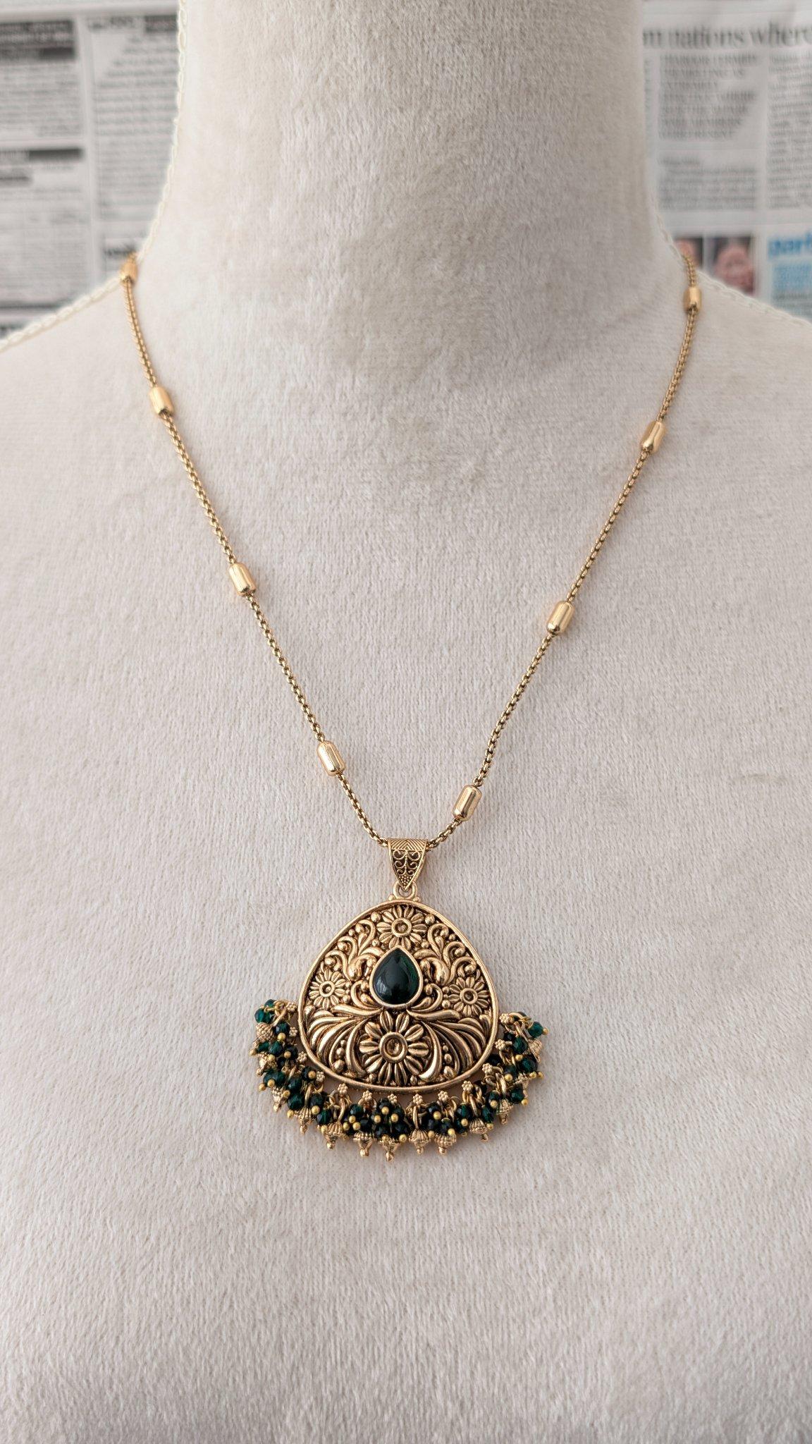 Aliana Antique Gold Pendant Set, Emerald Green - Outbox House